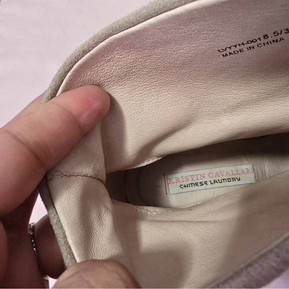 Chic Women's Light Gray Boots - Picture 2 of 10